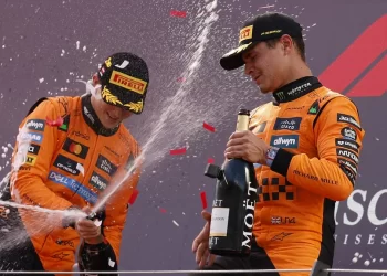 Lando Norris Leads McLaren 1-2 at Austrian Grand Prix with Commanding Win Over Piastri